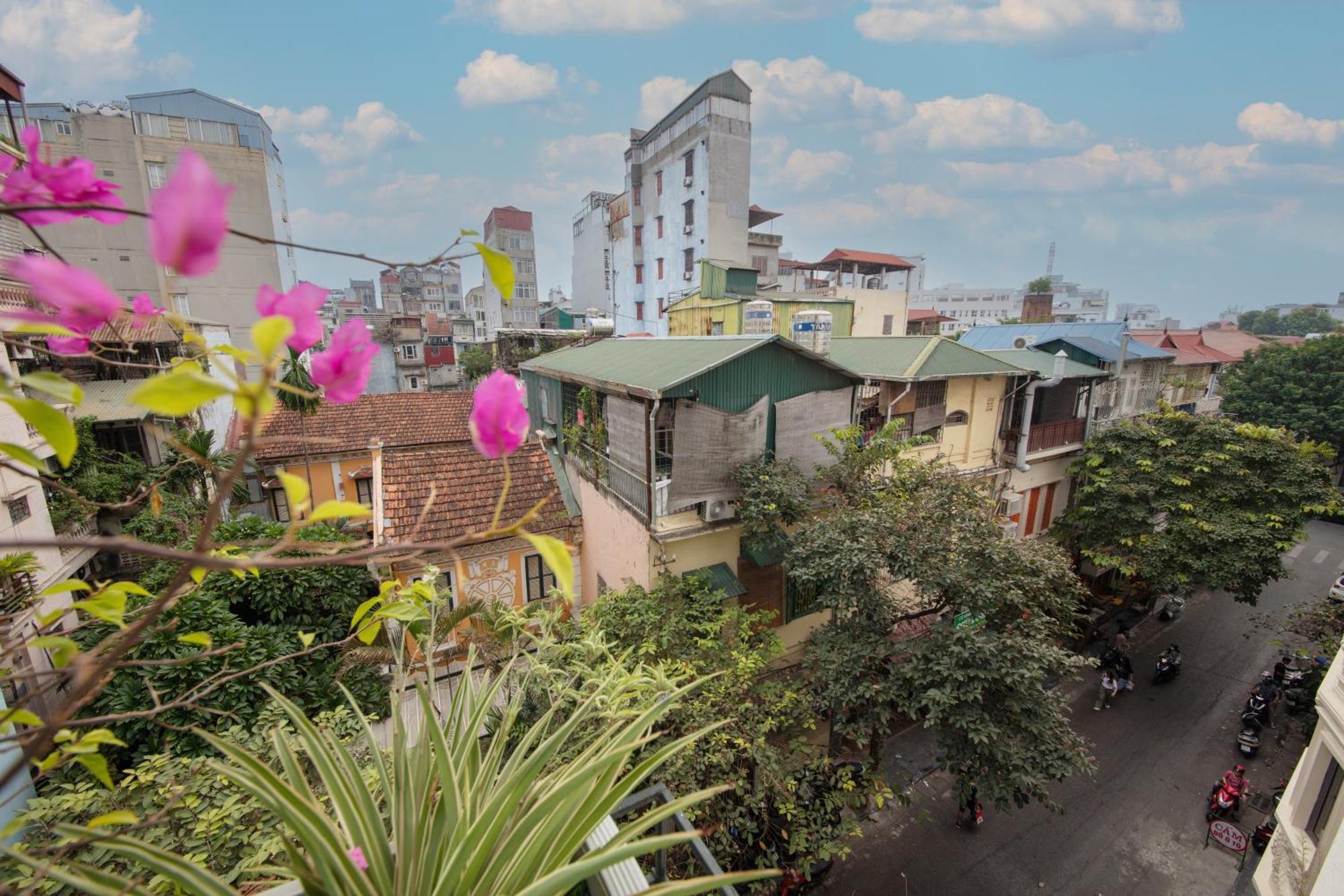 Golden Legend Boutique Hotel & Travel Hanoi Exteriör bild